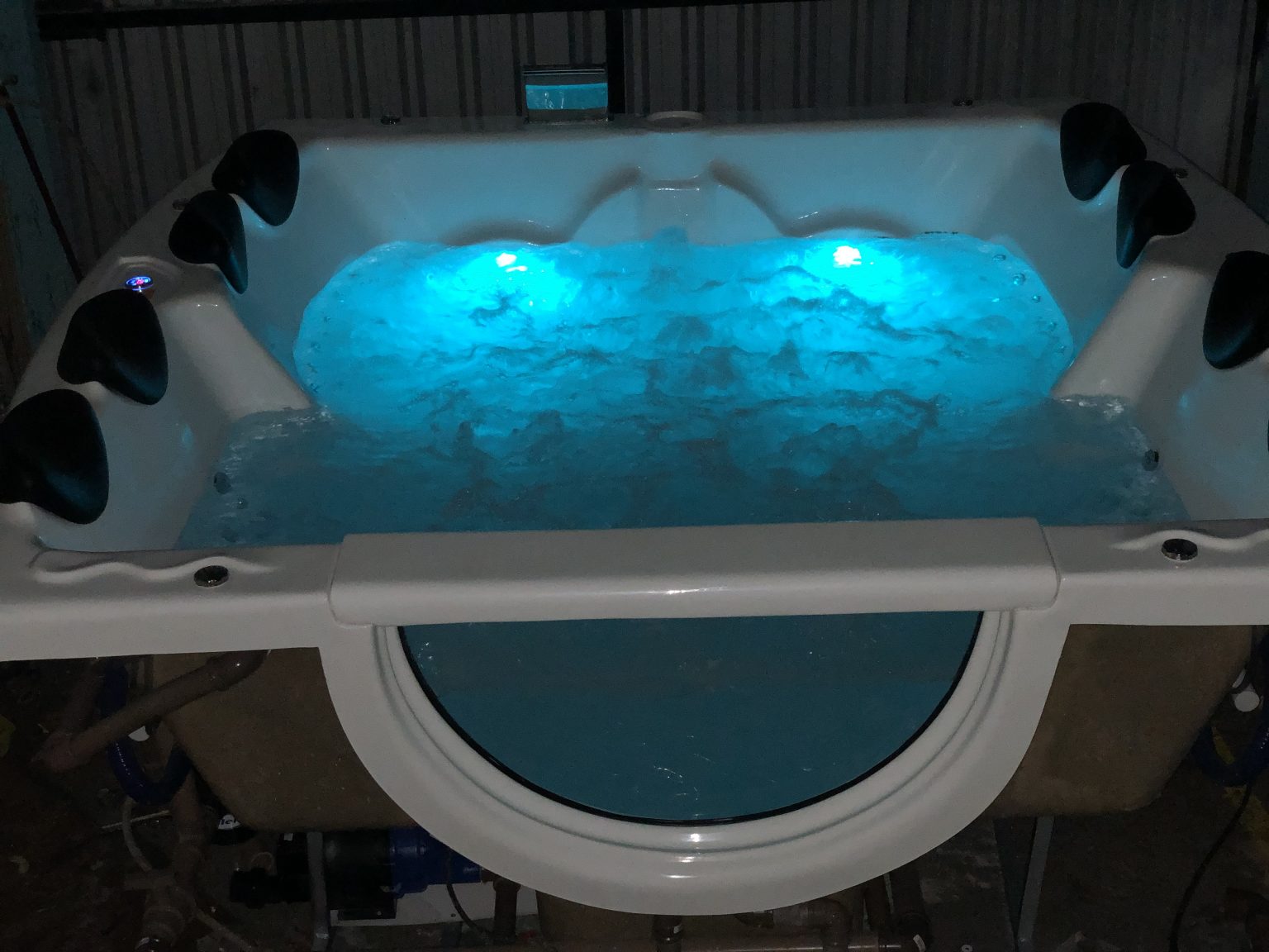 SPA ISLA 8 PESSOAS STANDART COM HIDROMASSAGEM – Gold Banheiras