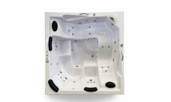SPA SERGIPE 5 PESSOAS PLUS COM HIDROMASSAGEM